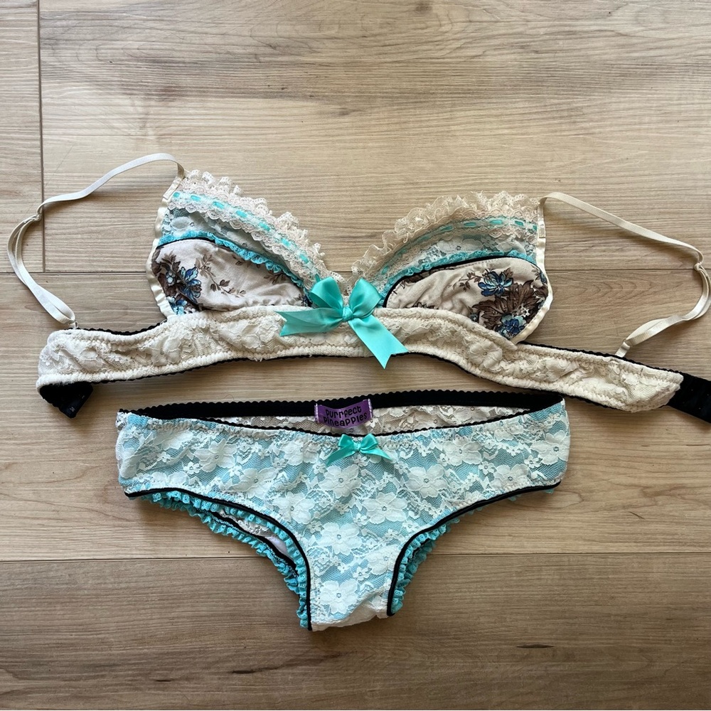 Purrfect Pineapples Lingerie Set - image 1